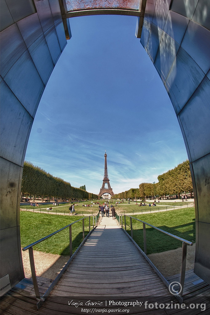 Fishy Eiffelov toranj, Pariz