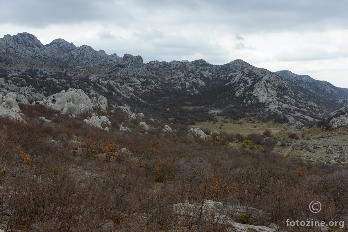 Arhitektura jugoistočnog Velebita