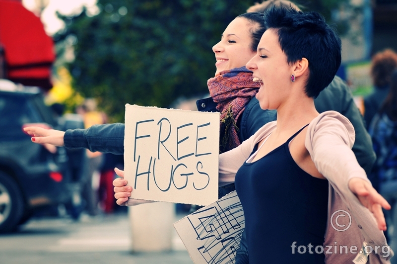 Free Hugs_02