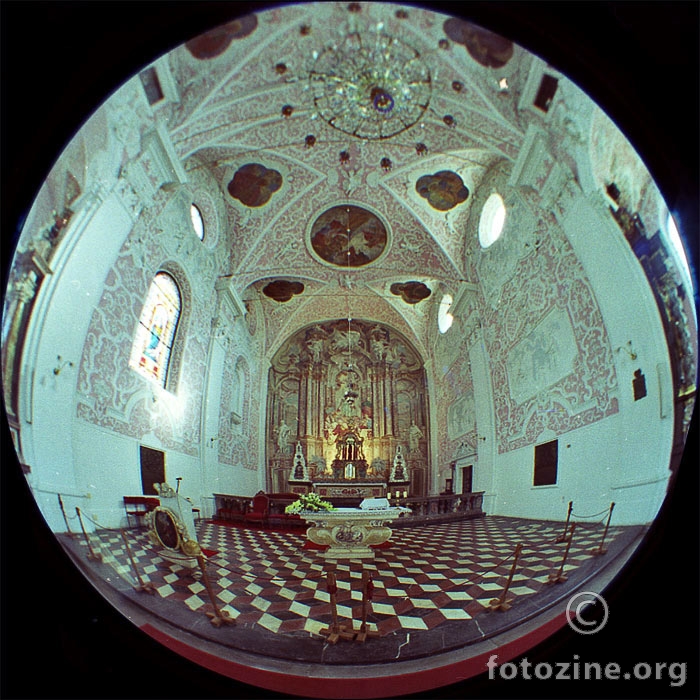Oltar u Crkvi sv. Katarine