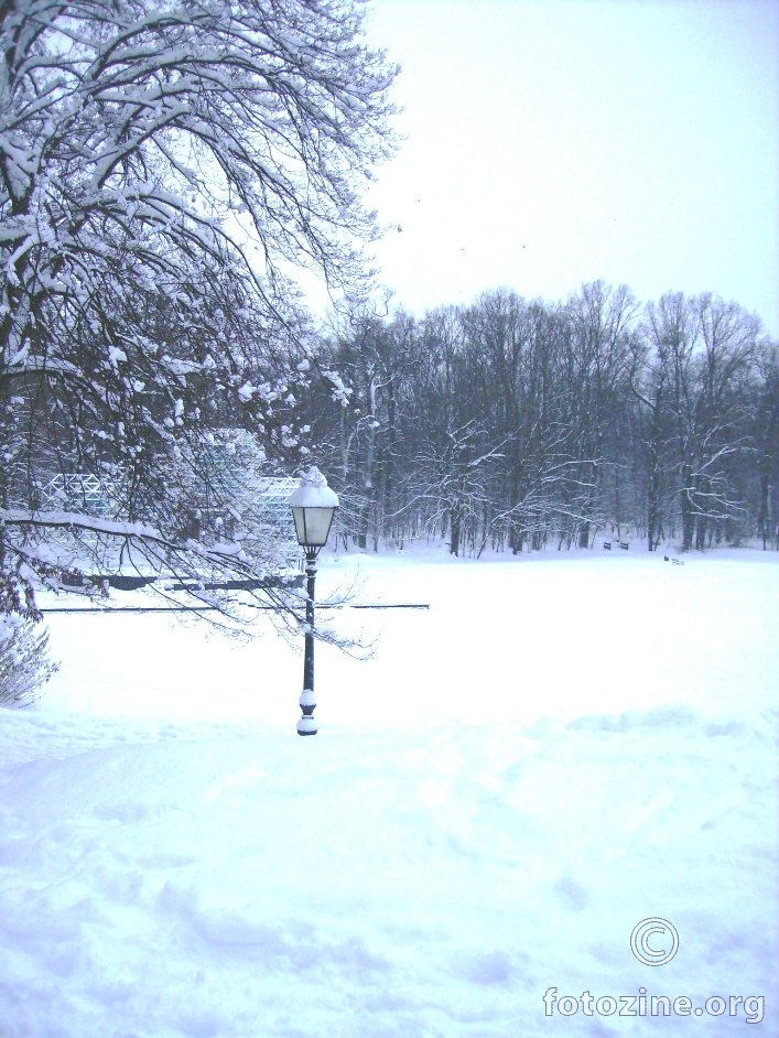 lampa u snijegu
