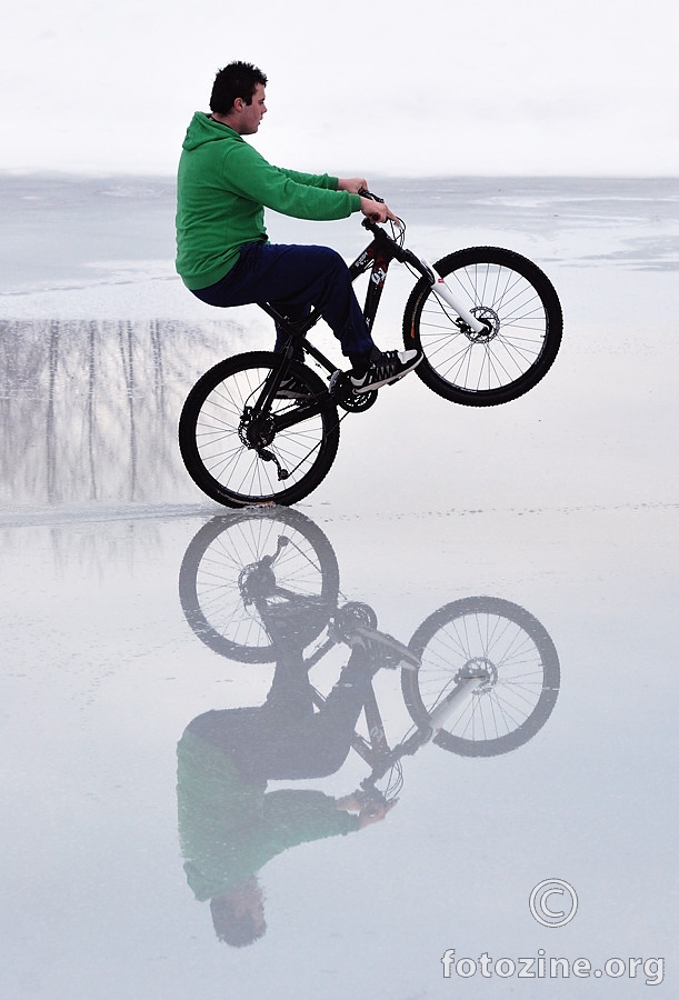 Umjetničko bicikliranje na ledu