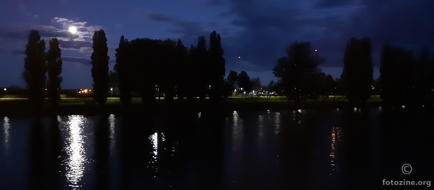 Foginovo i mjesec