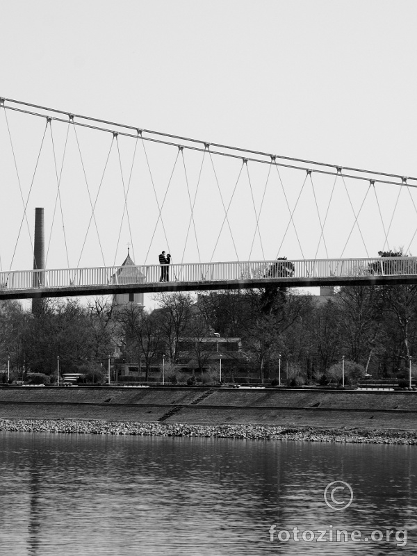 Na mostu