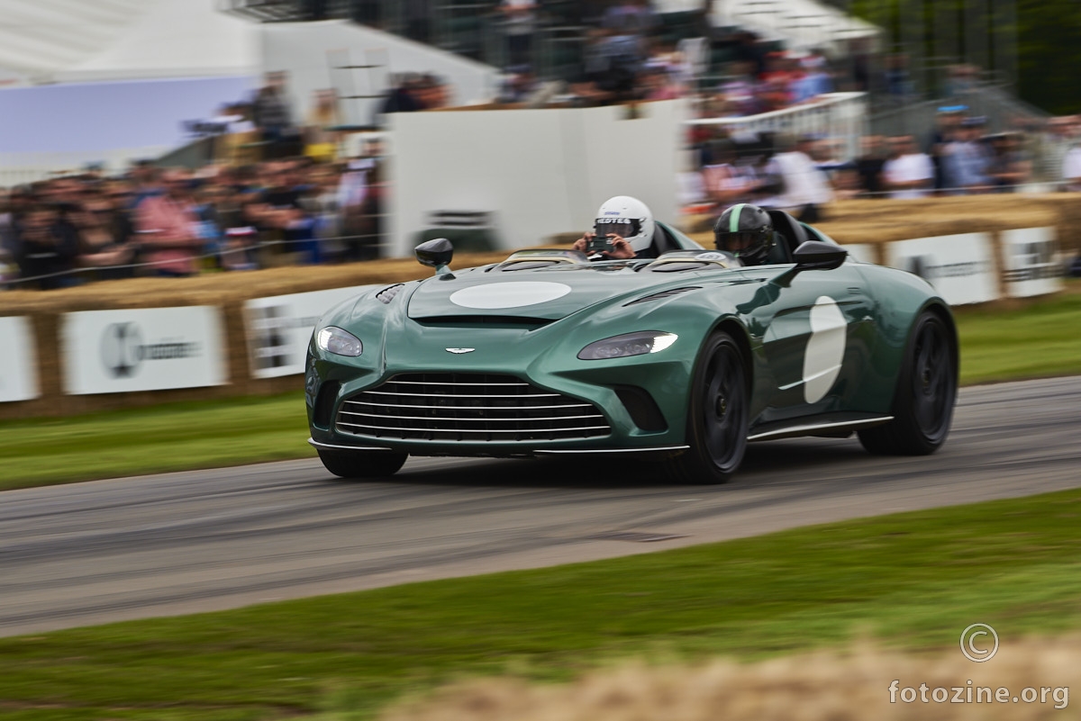 Aston Martin V12 Speedster