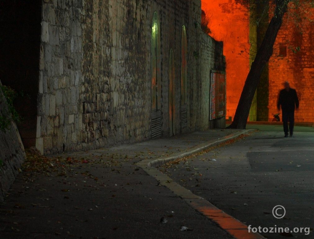 noć 4