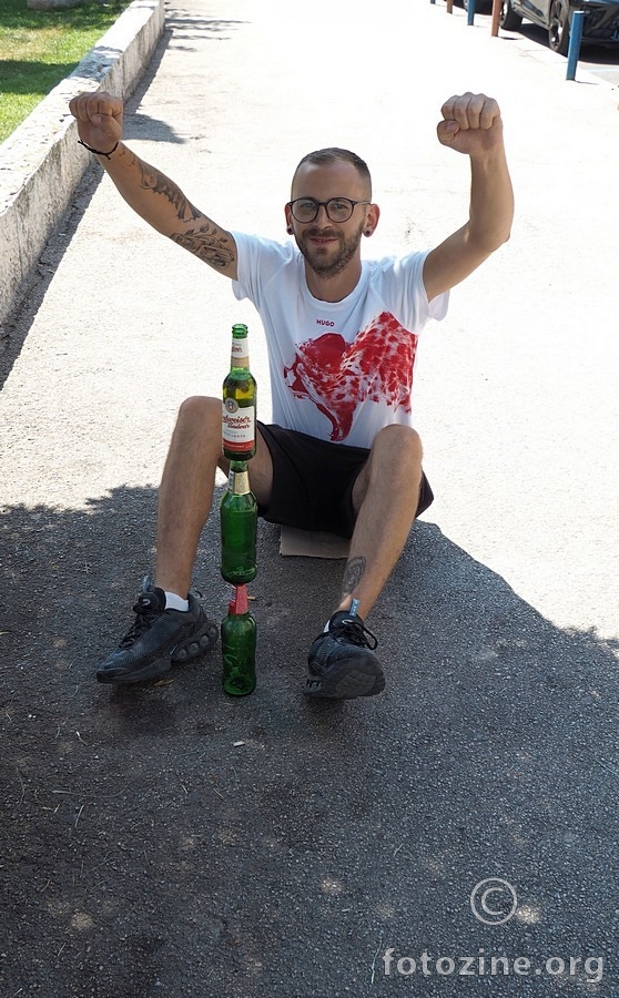 dečko koji obećava