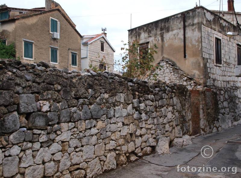 stari zid-suhozid