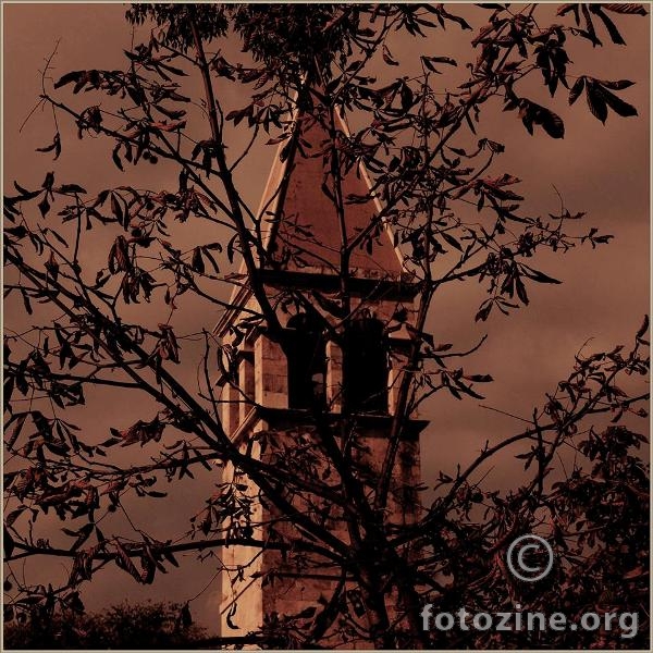 zvonik bez crkve