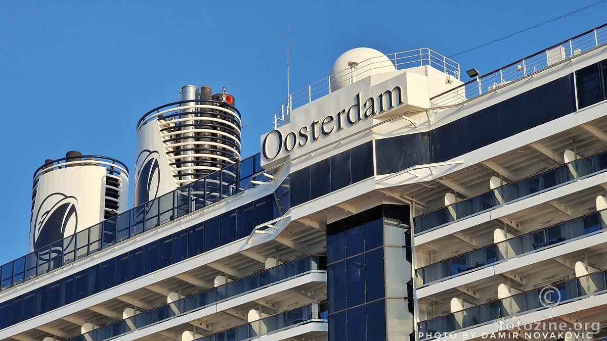 https://en.wikipedia.org/wiki/MS_Oosterdam