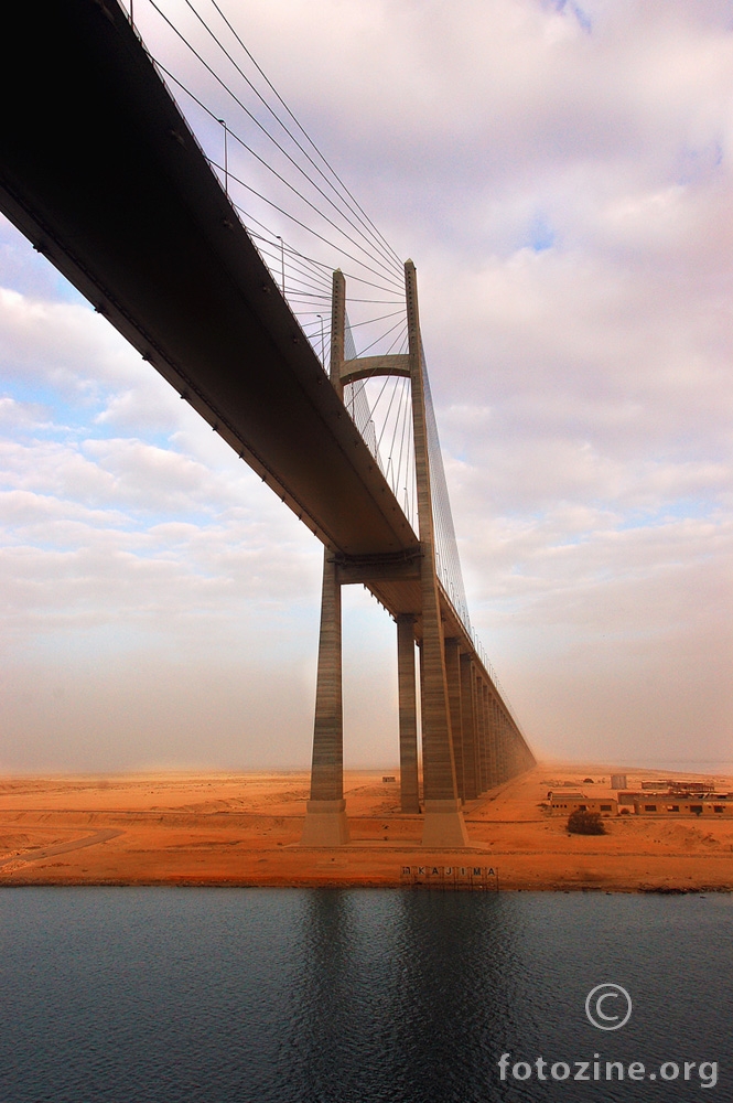 Suez Kanal Bridge