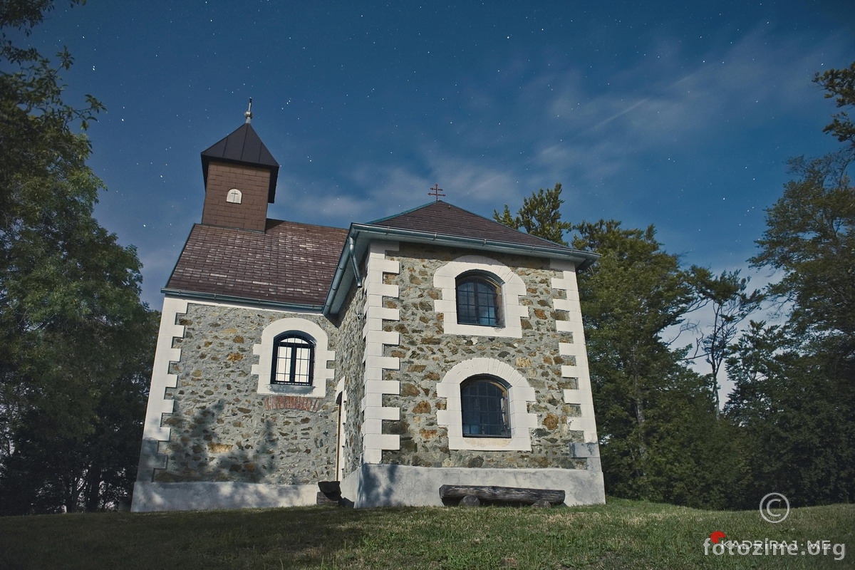 .. tražeći hladovinu pod zvjezdanim nebom