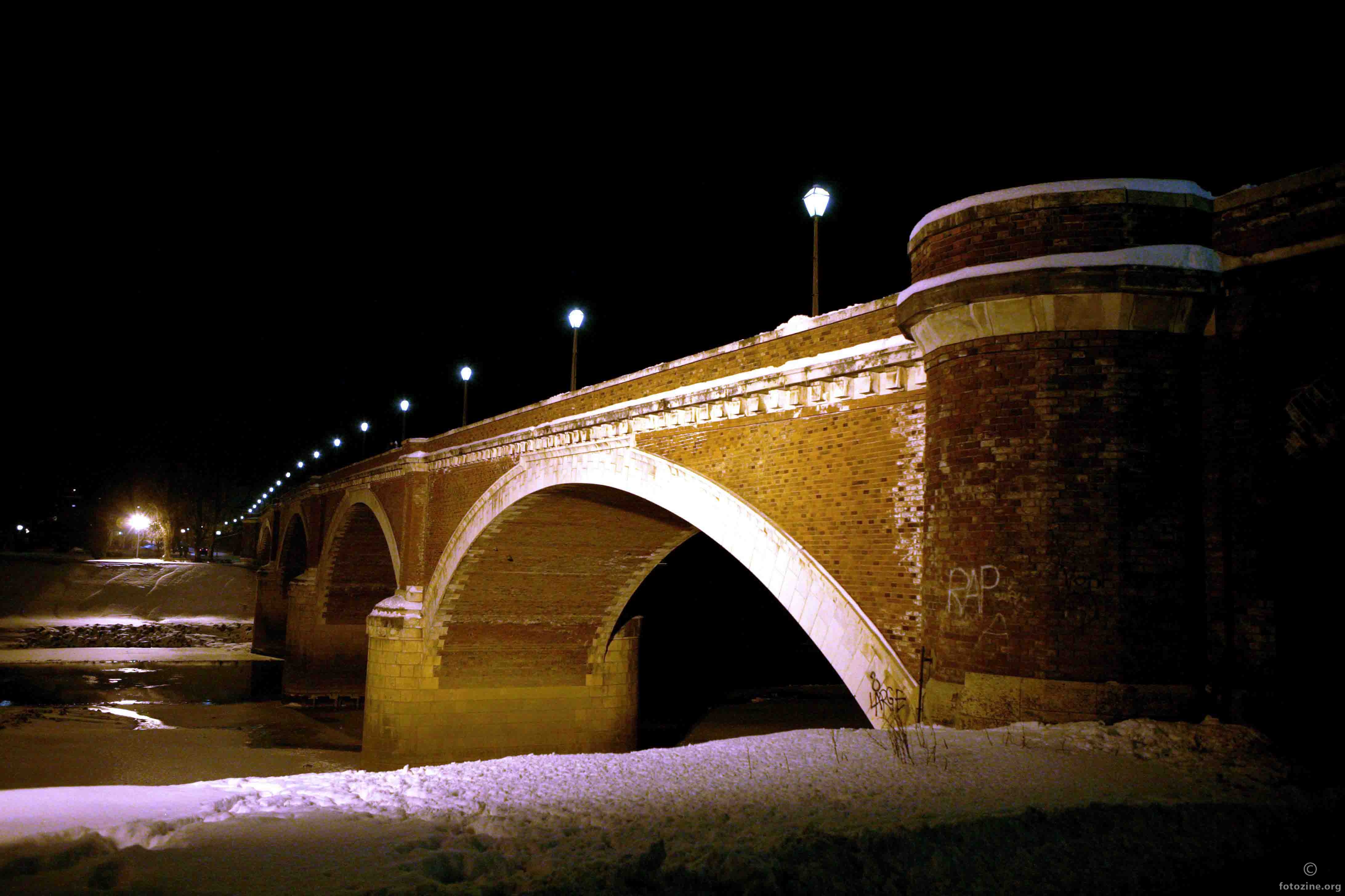 Sisački stari most
