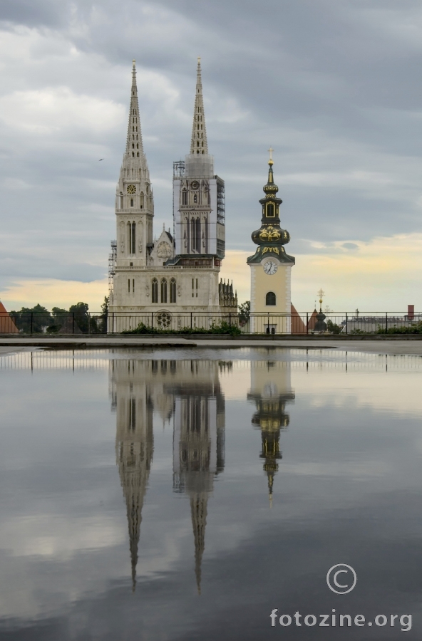 Odraz katedrale u Zagrebačkom moru