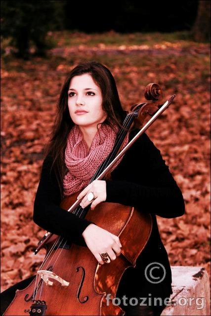 Najljepša Dubrovačka violončelistica :))