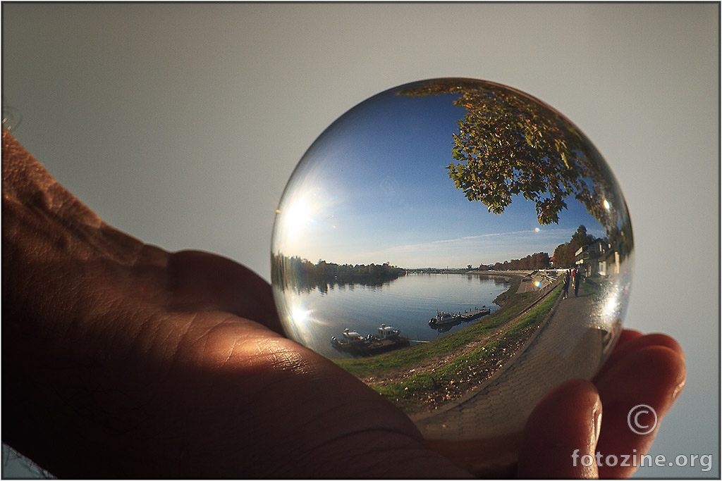 Glass bow