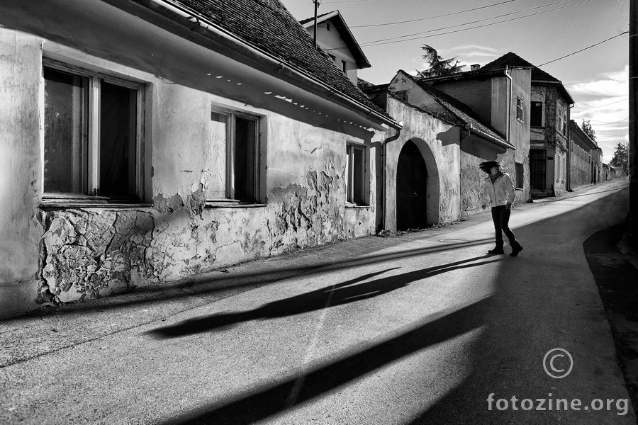S' one strane ulice... 
