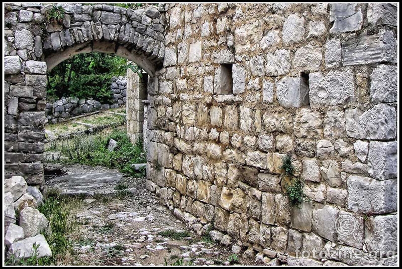 geni kameni