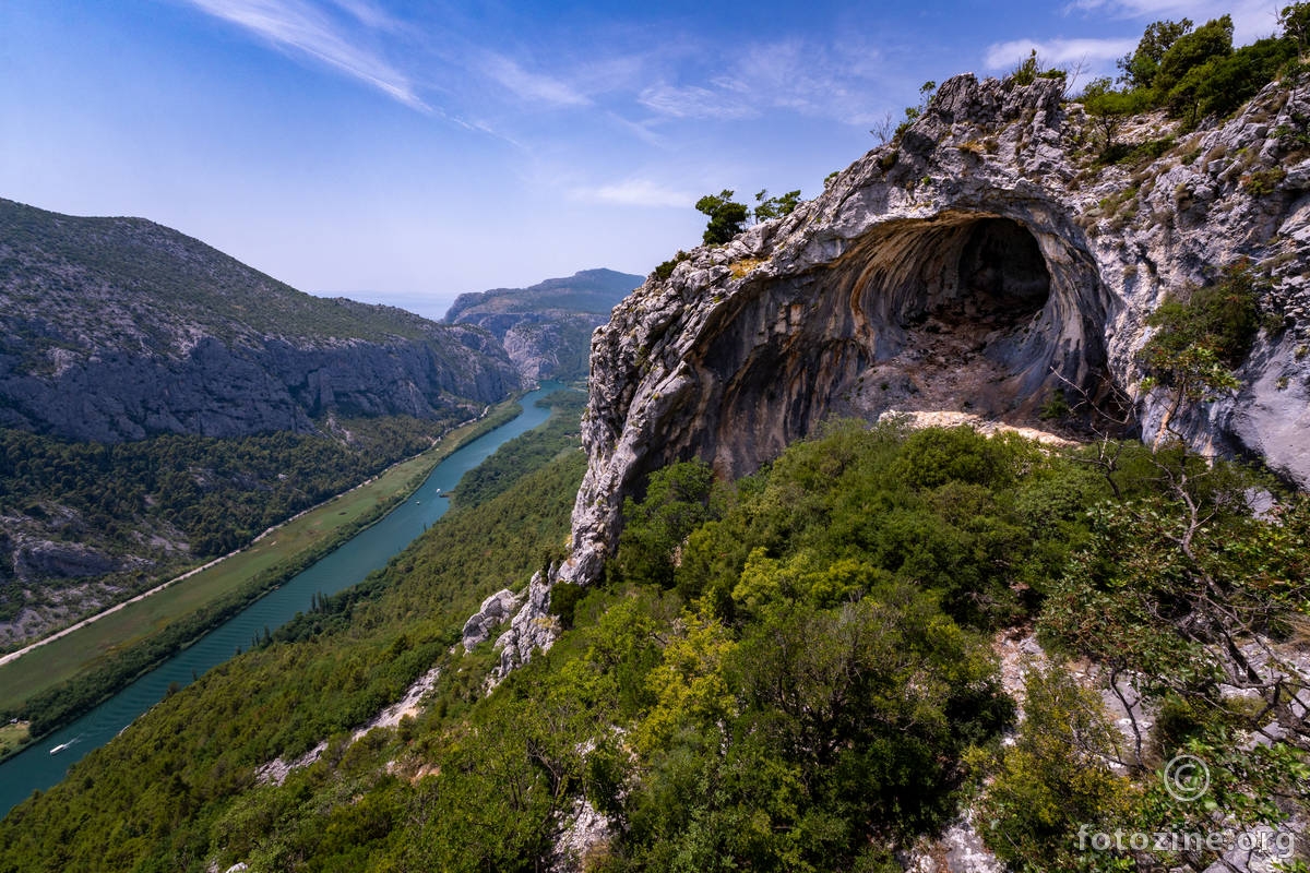 Buža ponad Cetine