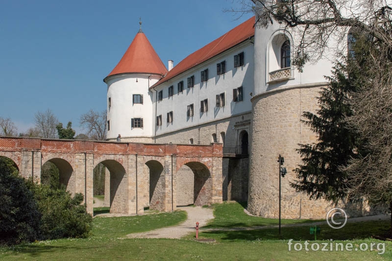 Dvorac Mokrice, Slovenija