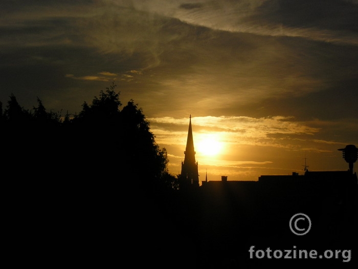 sunce odlazi mrak dolazi..